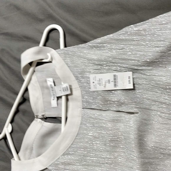 Silver shimmering ladies dressy top. - Picture 2 of 5